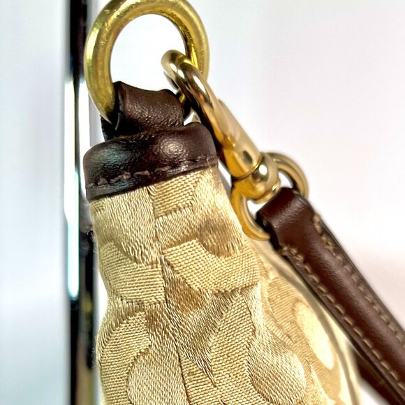 Coach Madison OP Art Sateen Lg Wristlet Signature Style #46638 - Picture 11 of 16